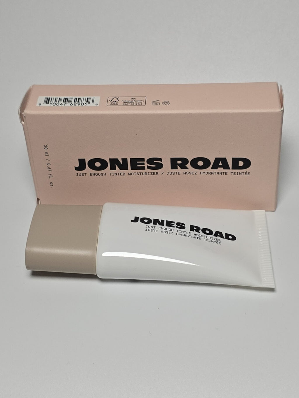 Jones Road Just Enough Tinted Moisturizer Alabaster Sheer Coverage New 0.67 oz