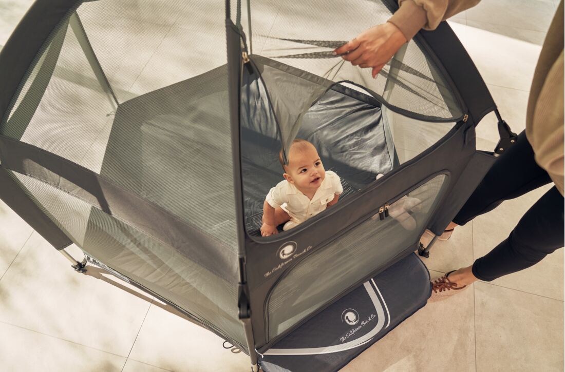 California Beach Co. Pop 'N Go Portable Playpen