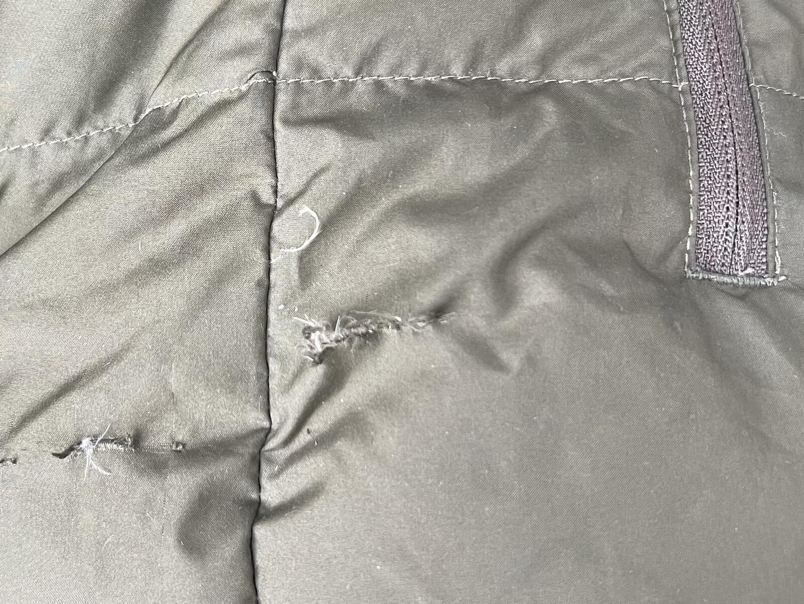 The North Face Boys Hooded Puffer Jacket Olive Green Camo Lining Size M