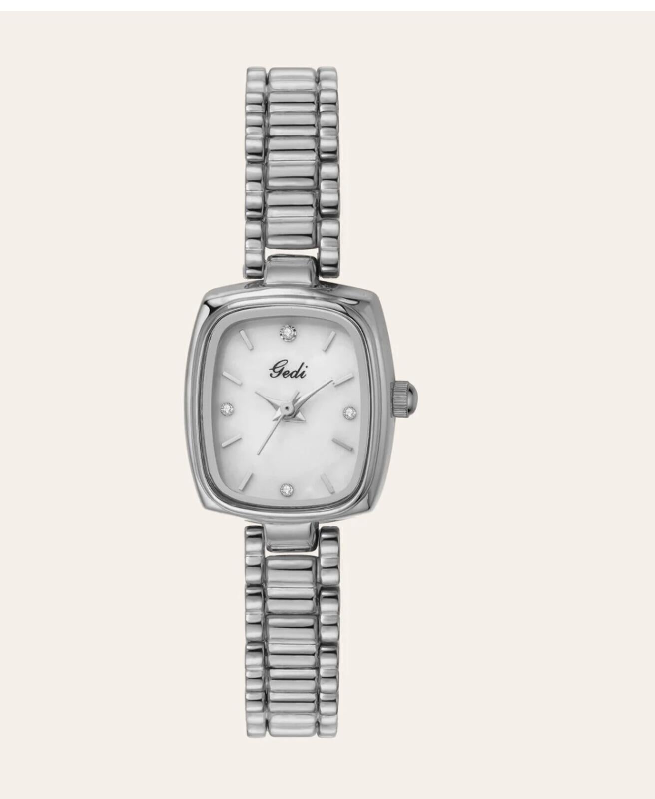 Silver Watch | Elegant Minimal Style | Everyday Confidence