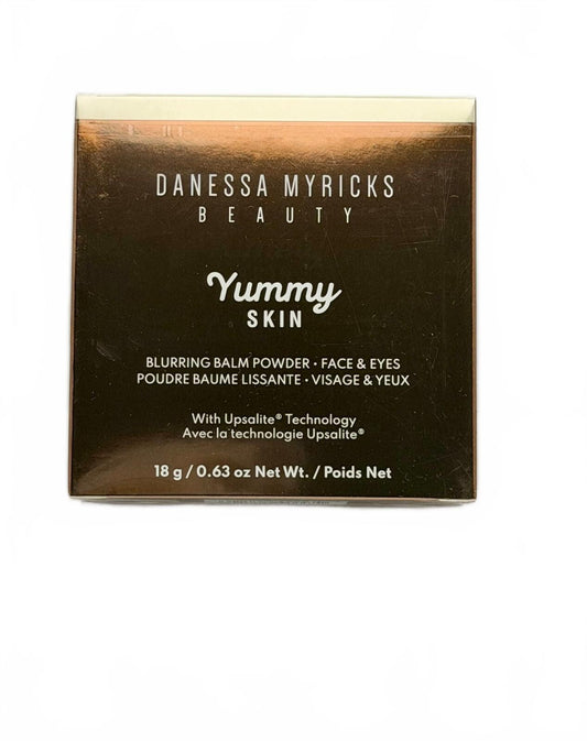 Danessa Myricks Yummy Skin Blurring Balm Powder in Universal, 18 g