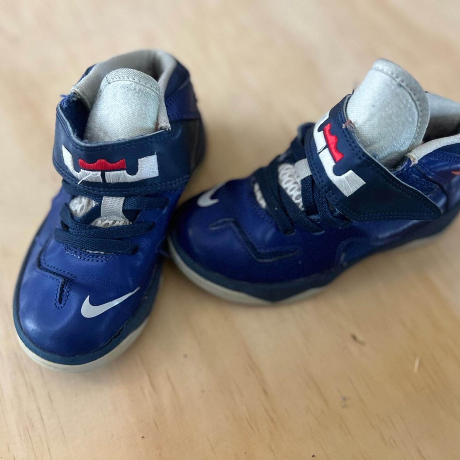 Nike Kids Navy and White Sneakers