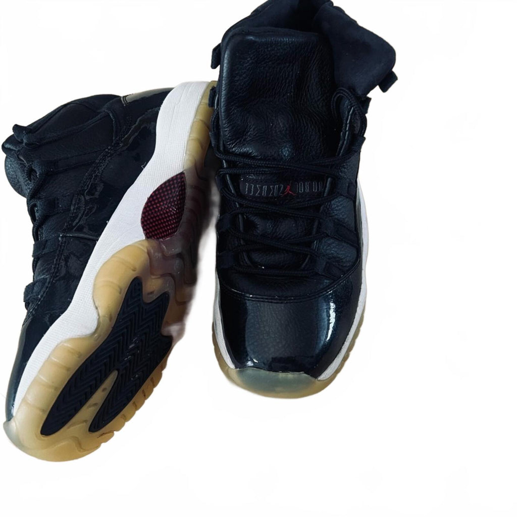 Air Jordan 11 Retro Kids Sneakers Black White Size 6.5Y Patent Leather Classic